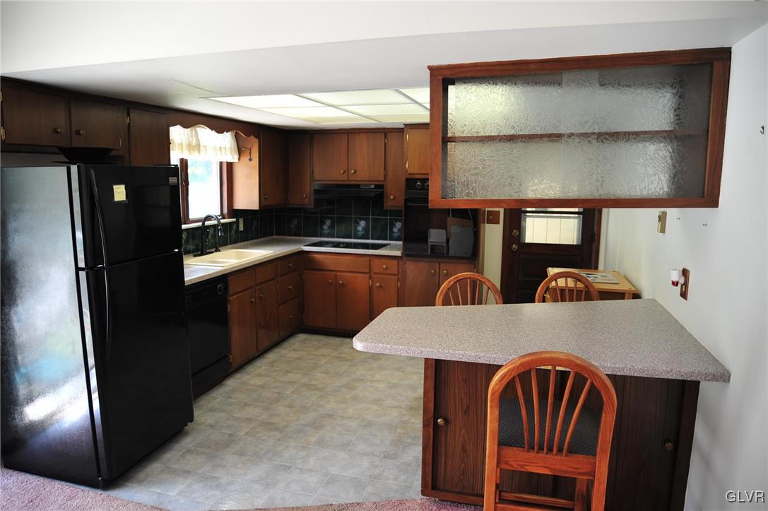 1673 Creek View Road Bethlehem, PA 18015 - Photo 8 of 36 Gallery Image 8