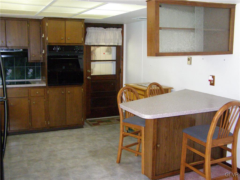 1673 Creek View Road Bethlehem, PA 18015 - Photo 10 of 36 Gallery Image 10