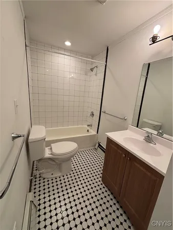 $750 | 157 North Meadow Street, Watertown, NY 13601