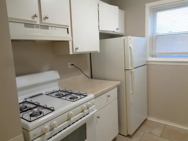 $1,400 | 10748 South Harlem Avenue, Unit 1S, Worth, IL 60482