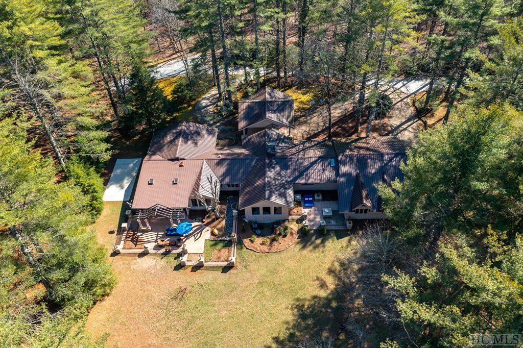 375 Flat Mountain Road Highlands, NC 28741 - Photo 1 of 37 Gallery Image 1