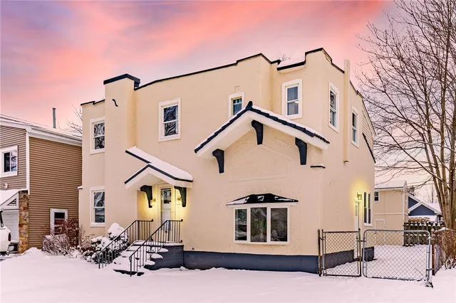 $179,900 | 99 Beverly Heights, Greece, NY 14616