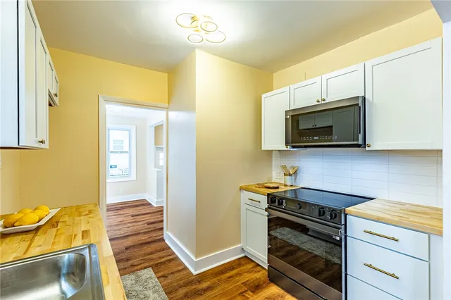 $179,900 | 99 Beverly Heights, Greece, NY 14616