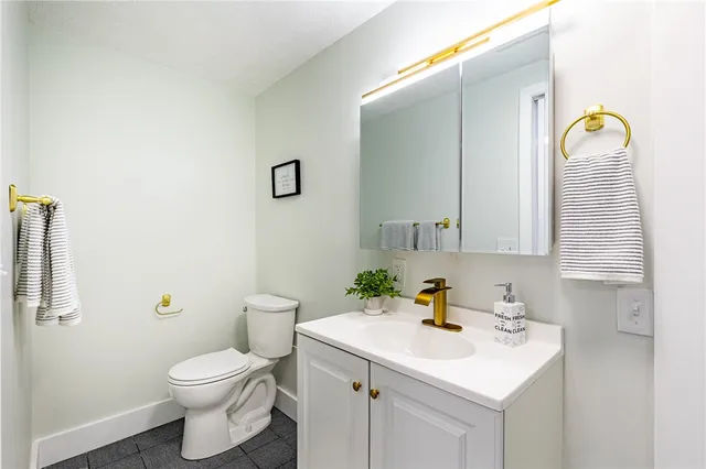 $179,900 | 99 Beverly Heights, Greece, NY 14616