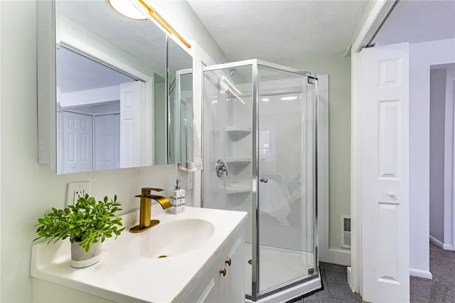 $179,900 | 99 Beverly Heights, Greece, NY 14616