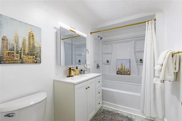 $179,900 | 99 Beverly Heights, Greece, NY 14616