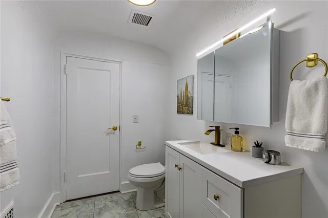 $179,900 | 99 Beverly Heights, Greece, NY 14616