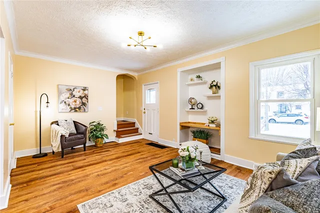 $179,900 | 99 Beverly Heights, Greece, NY 14616