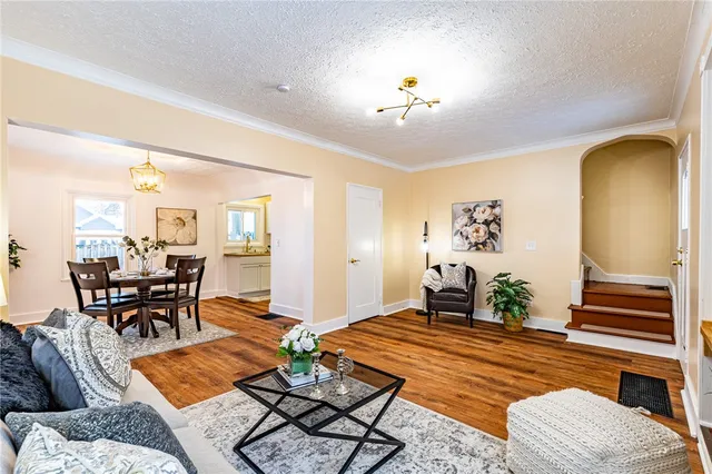 $179,900 | 99 Beverly Heights, Greece, NY 14616