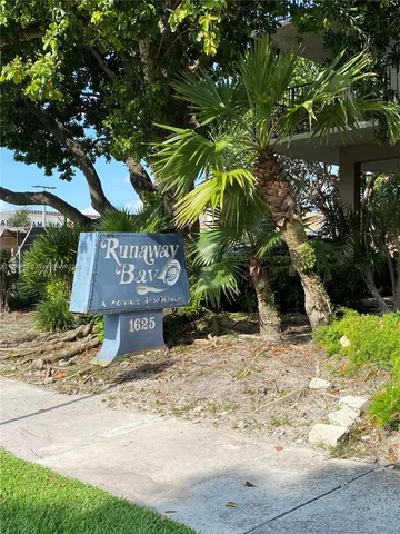 $1,950 | 1625 Southeast 10th Avenue, Unit 205, Fort Lauderdale, FL 33316