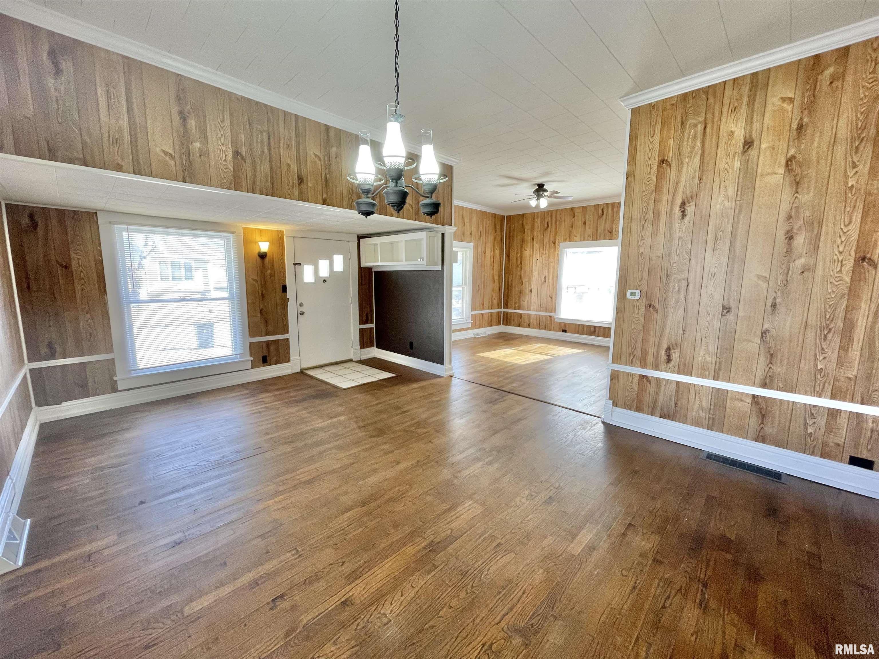709 South 16th Street Herrin, IL 62948 - Photo 2 of 30