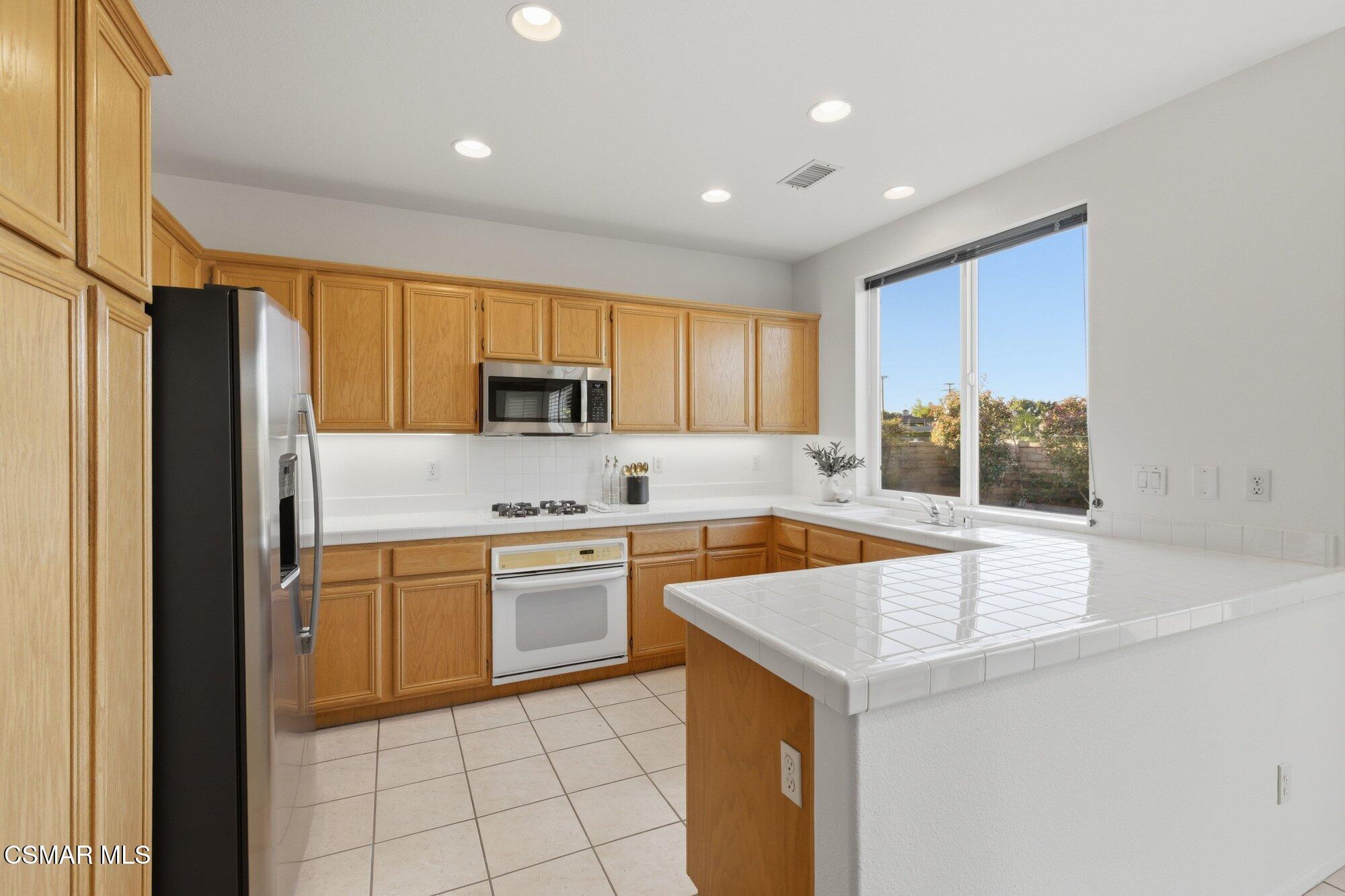 3205 Pine View Drive Simi Valley, CA 93065 - Photo 12 of 72 019_cjp_4712_601
