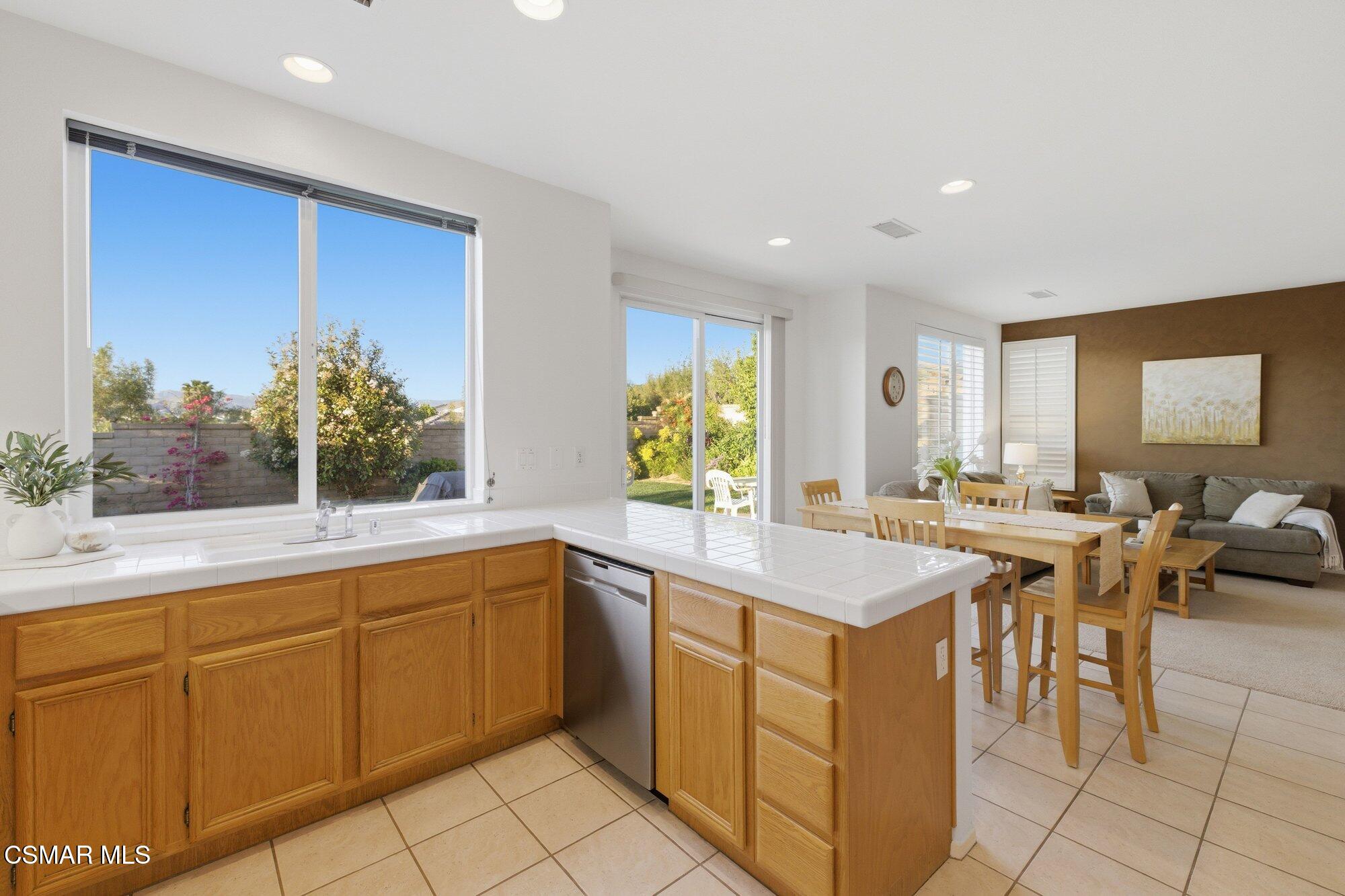 3205 Pine View Drive Simi Valley, CA 93065 - Photo 18 of 72 021_cjp_4722_99