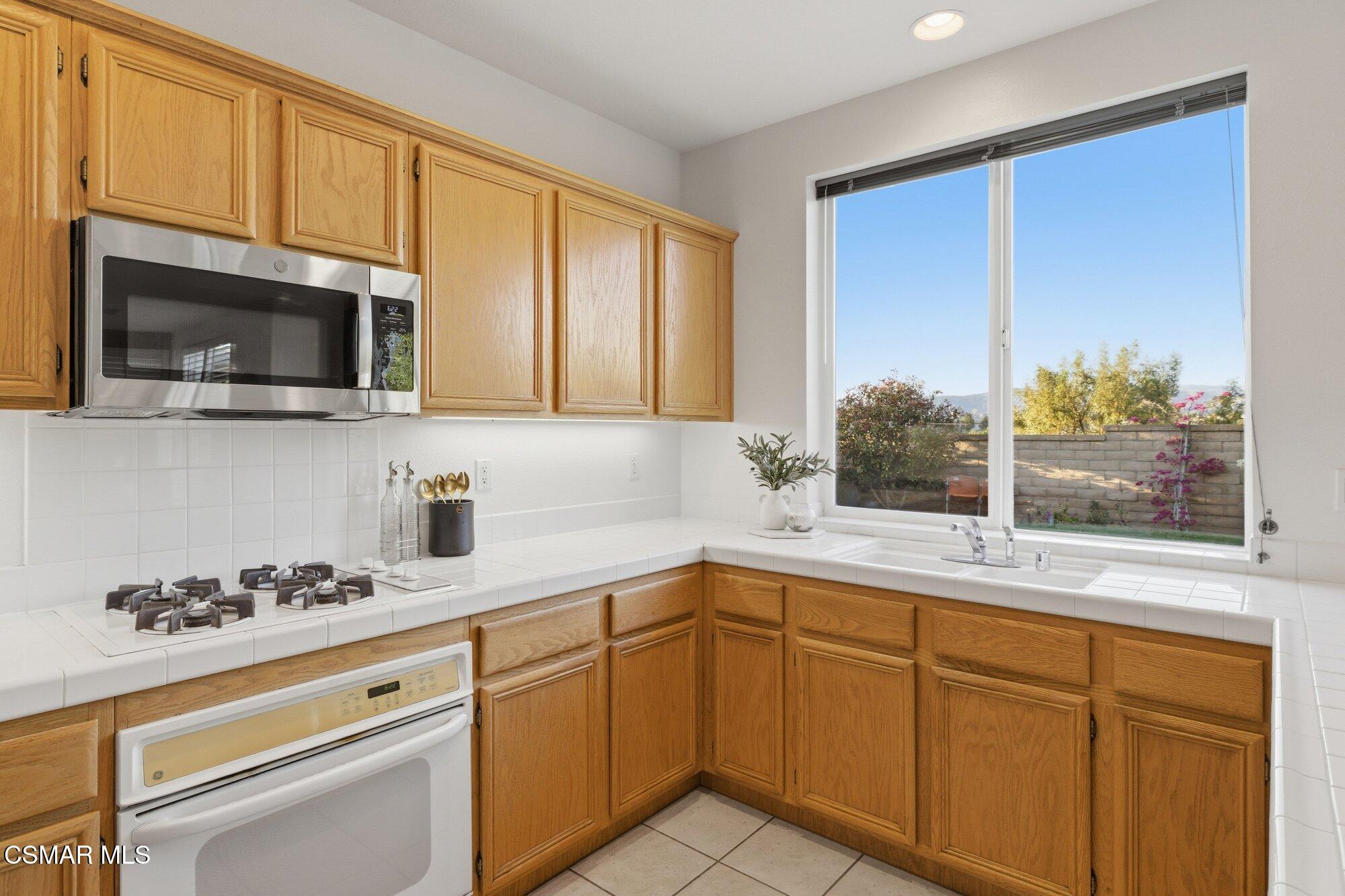 3205 Pine View Drive Simi Valley, CA 93065 - Photo 19 of 72 020_cjp_4717_630