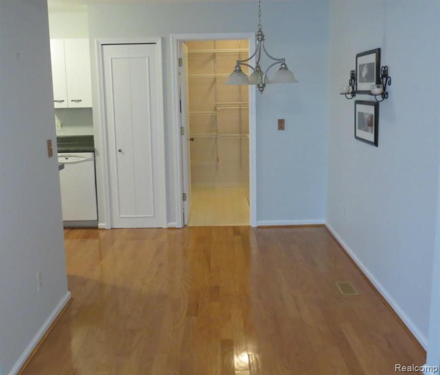 708 South Milford Road, Unit 2 Milford, MI 48381 - Photo 7 of 18