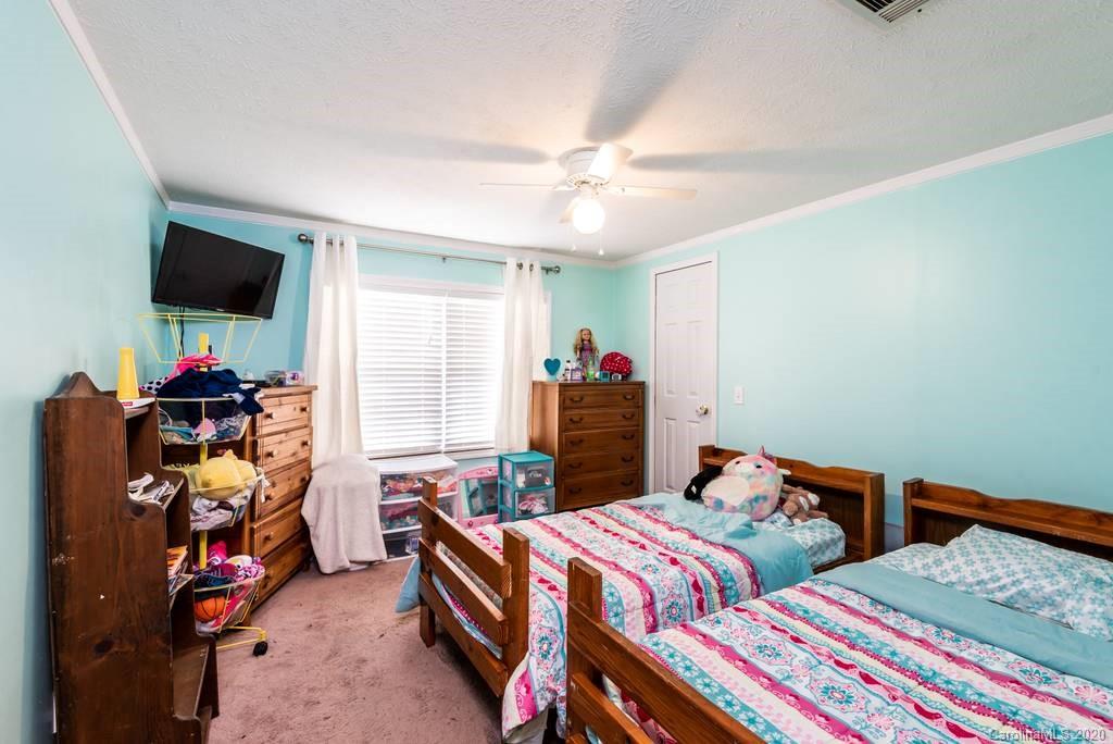 455 Hubbard Road Hickory, NC 28601 - Photo 16 of 31 Gallery Image 16