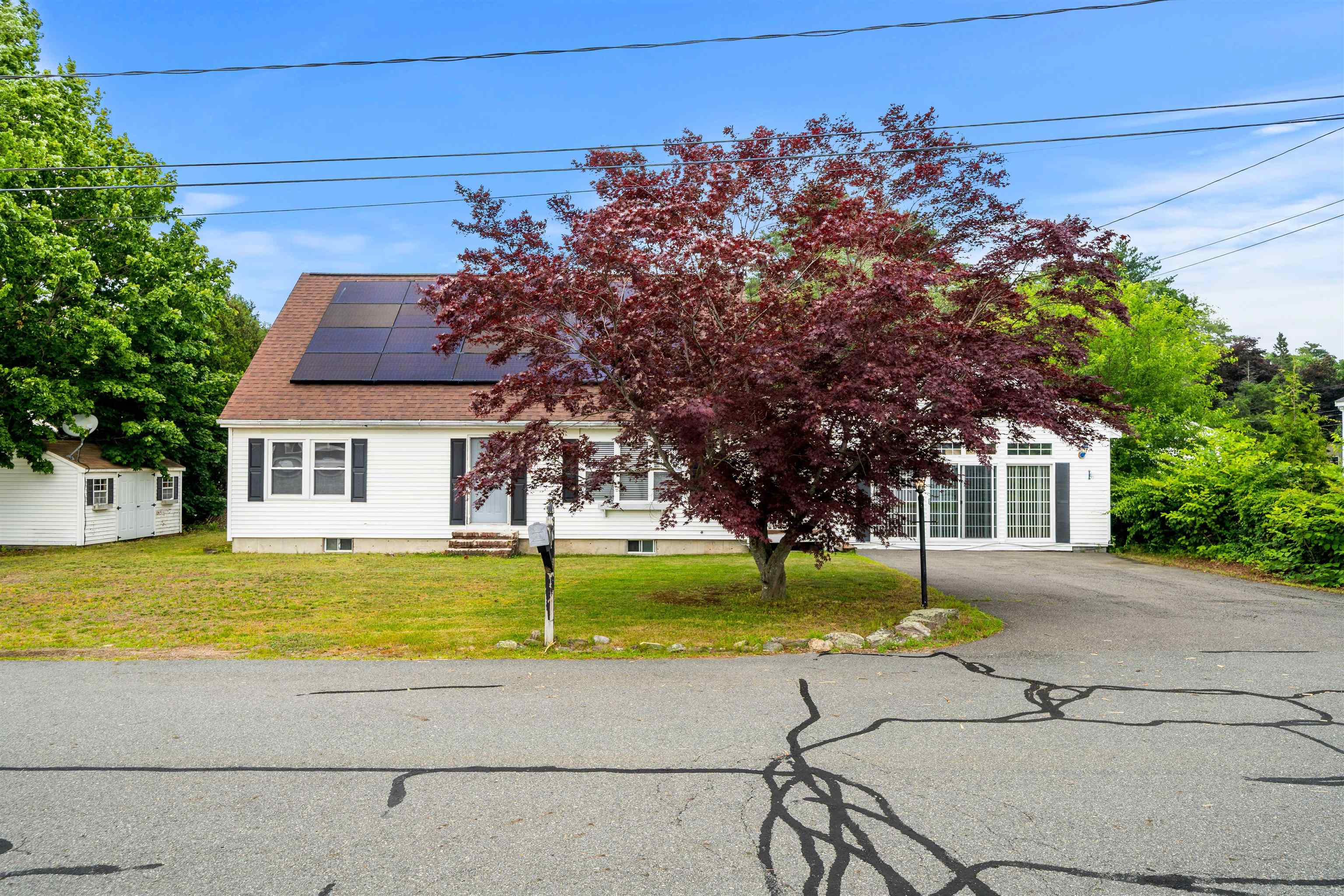 4 Alma Avenue Salem, NH 03079 - Photo 3 of 41