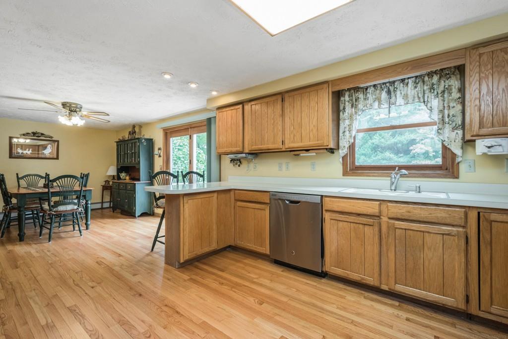 136 Ruggles Street Westborough, MA 01581 - Photo 11 of 39 Gallery Image 11