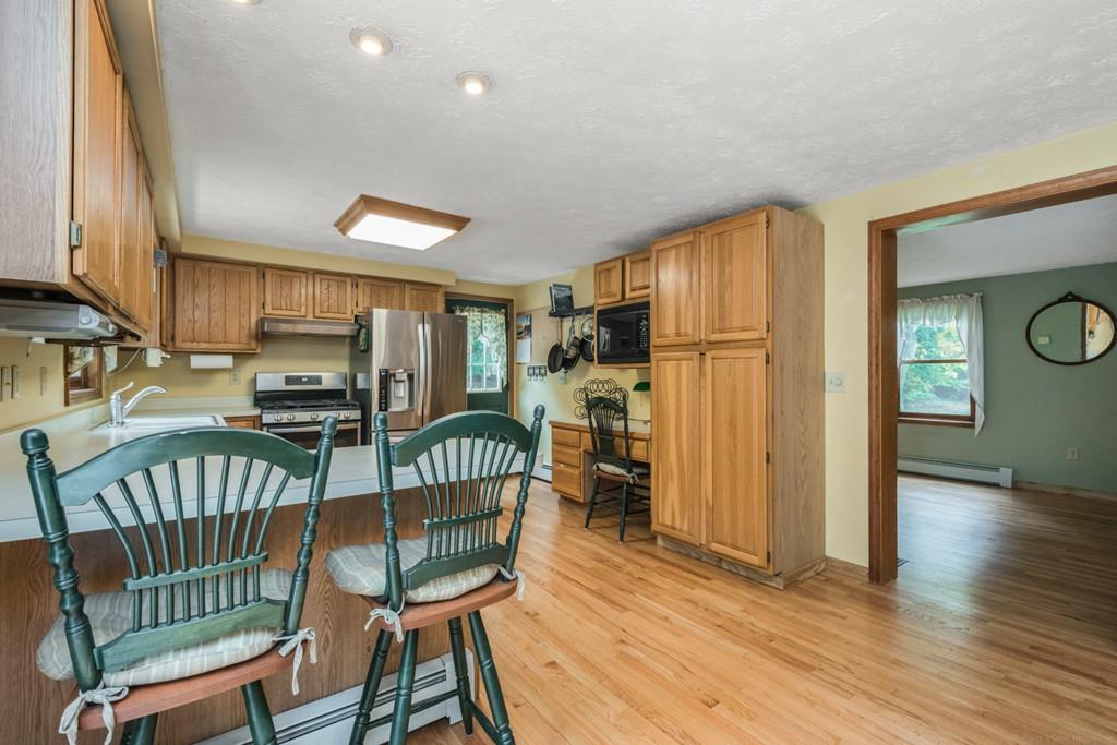 136 Ruggles Street Westborough, MA 01581 - Photo 9 of 39 Gallery Image 9