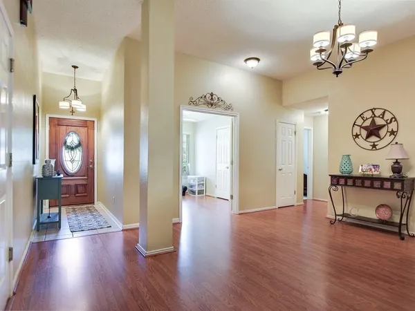 $2,250 | 1016 Mohican Street, Round Rock, TX 78665