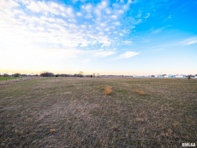 $130,000 | 29 Highway 29, Pekin, IL 61554