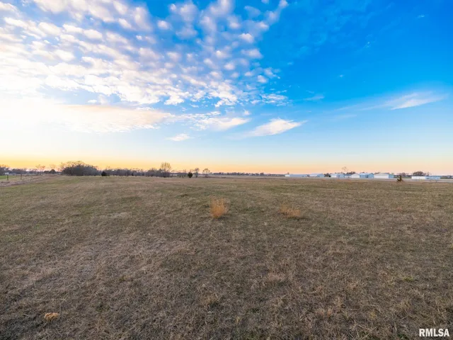 $130,000 | 29 Highway 29, Pekin, IL 61554