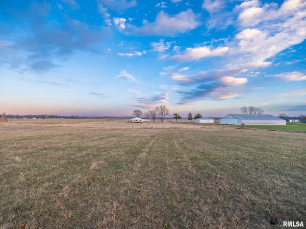 $115,000 | 29 Highway 29, Pekin, IL 61554