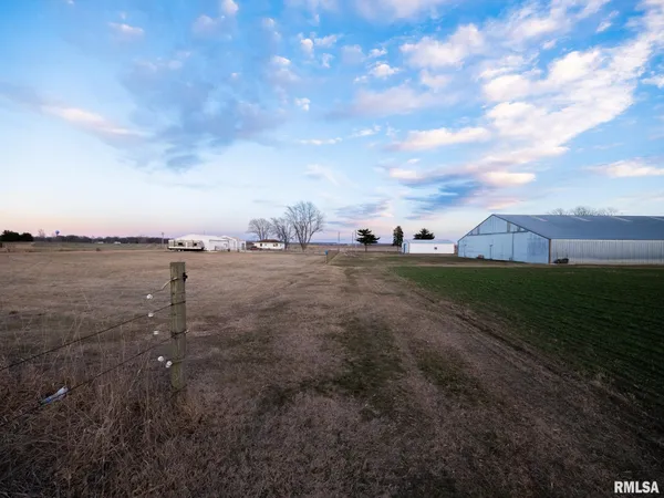 $115,000 | 29 Highway 29, Pekin, IL 61554