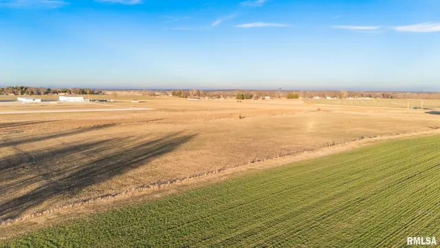 $130,000 | 29 Highway 29, Pekin, IL 61554