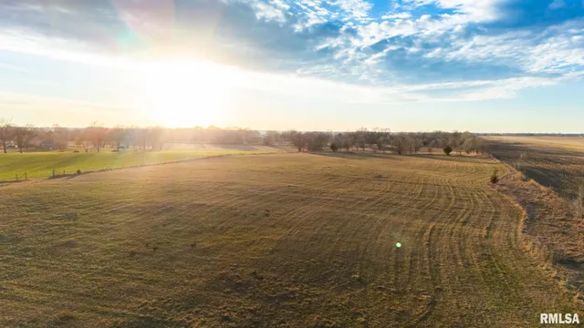 $130,000 | 29 Highway 29, Pekin, IL 61554