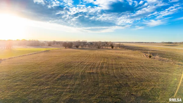 $115,000 | 29 Highway 29, Pekin, IL 61554