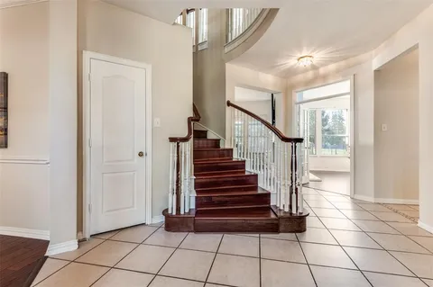 a view of entryway with a front door