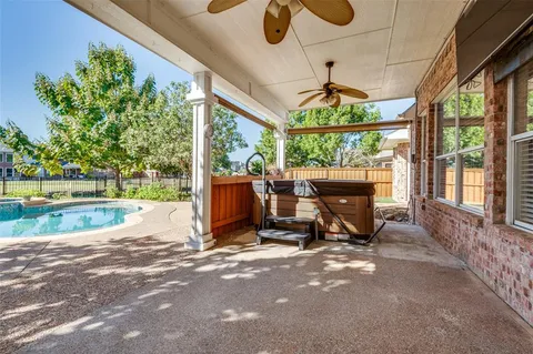 a view of outdoor space yard deck and patio