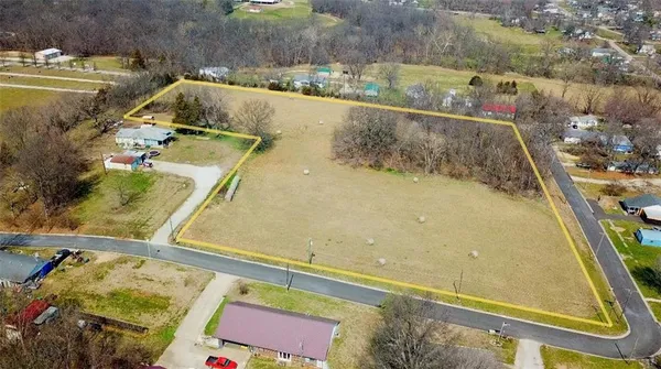 $75,000 | Highland Street, Carrollton, MO 64633