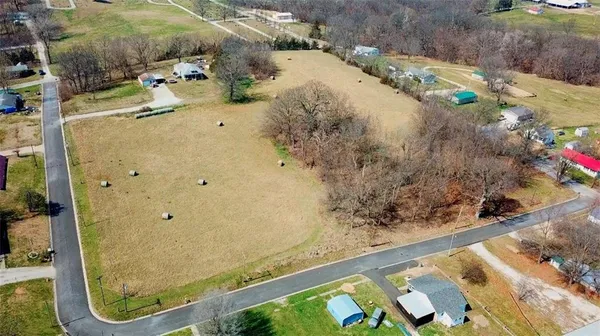 $75,000 | Highland Street, Carrollton, MO 64633