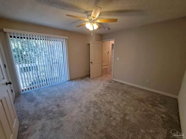 $1,325 | 2301 West Michigan Avenue, Unit 21, Pensacola, FL 32526
