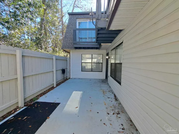 $1,325 | 2301 West Michigan Avenue, Unit 21, Pensacola, FL 32526