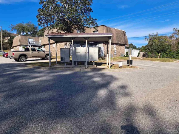 $1,325 | 2301 West Michigan Avenue, Unit 21, Pensacola, FL 32526