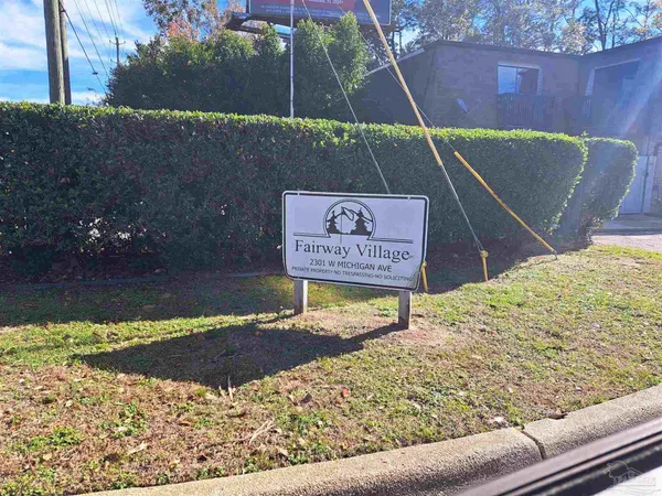 $1,325 | 2301 West Michigan Avenue, Unit 21, Pensacola, FL 32526