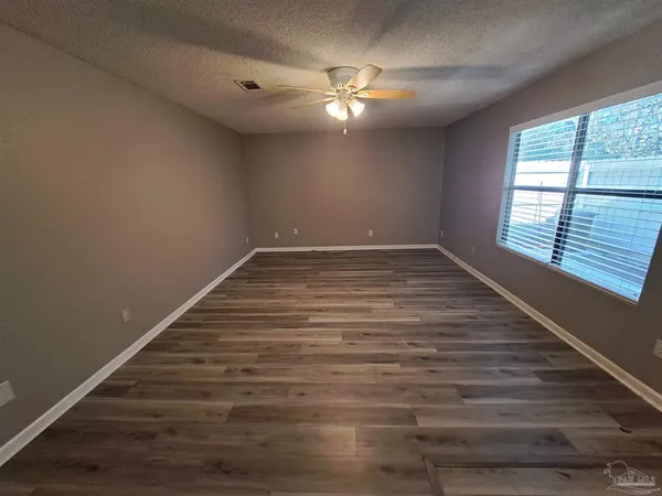 $1,325 | 2301 West Michigan Avenue, Unit 21, Pensacola, FL 32526