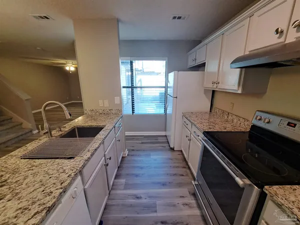 $1,325 | 2301 West Michigan Avenue, Unit 21, Pensacola, FL 32526