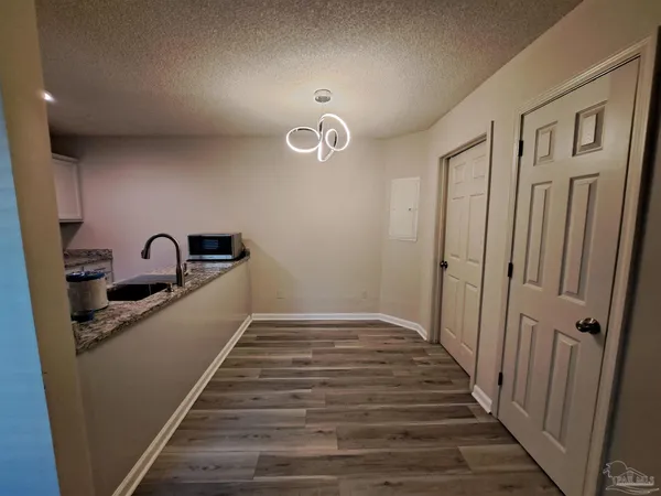 $1,325 | 2301 West Michigan Avenue, Unit 21, Pensacola, FL 32526