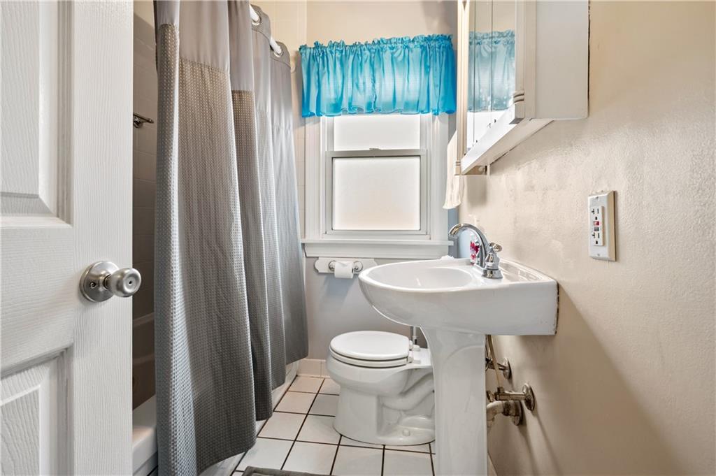 50 Herbst Road Coraopolis, PA 15108 - Photo 11 of 22 Gallery Image 11