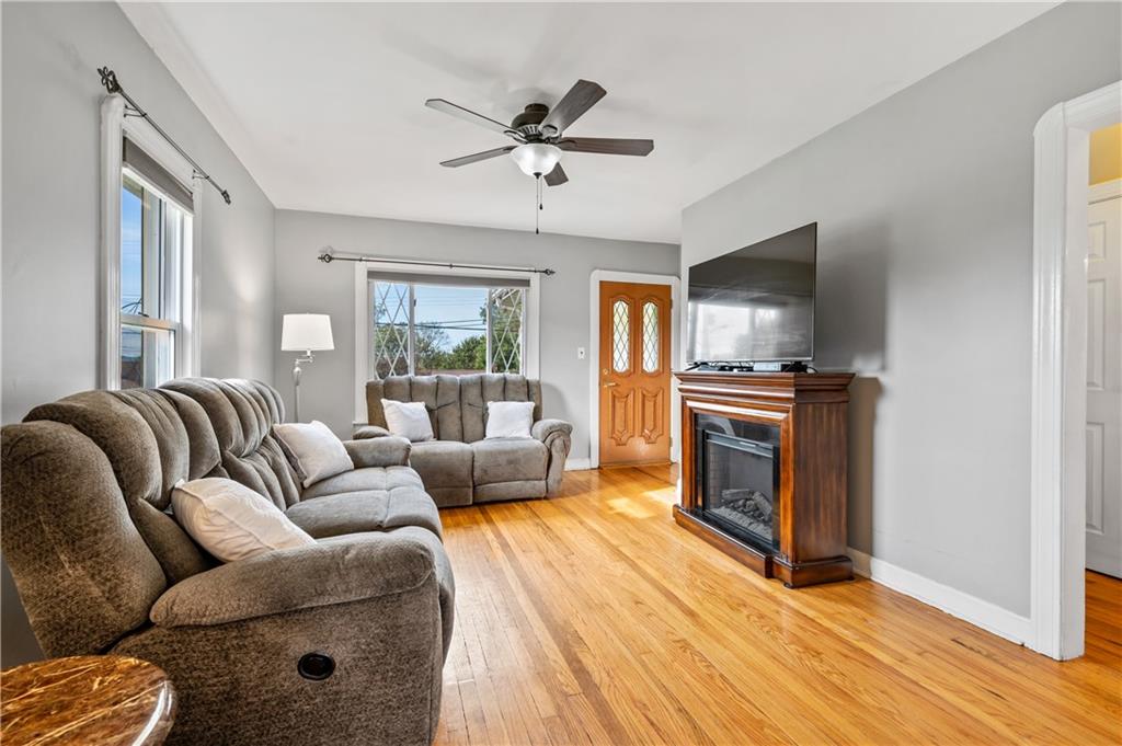50 Herbst Road Coraopolis, PA 15108 - Photo 4 of 22 Gallery Image 4