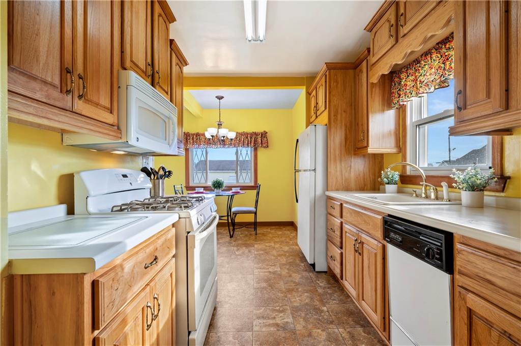 50 Herbst Road Coraopolis, PA 15108 - Photo 6 of 22 Gallery Image 6