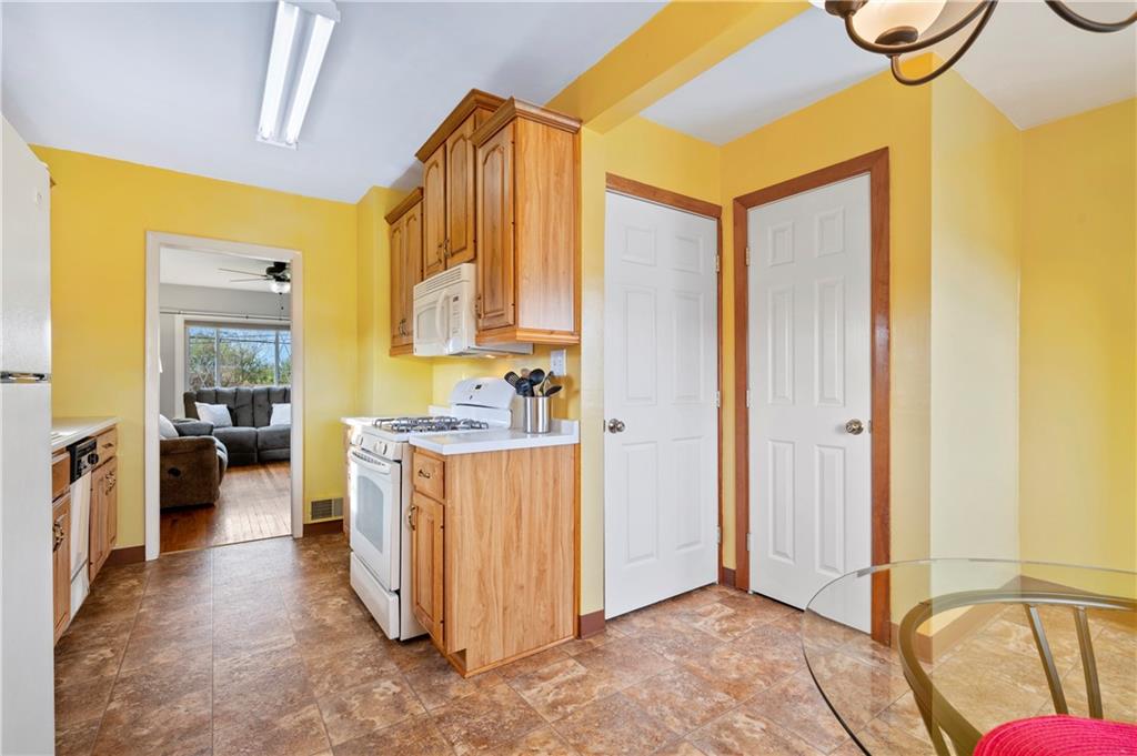 50 Herbst Road Coraopolis, PA 15108 - Photo 8 of 22 Gallery Image 8