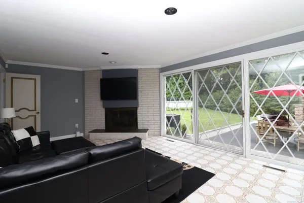 $600,000 | 611 Bunker Hill Avenue, Waterbury, CT 06708