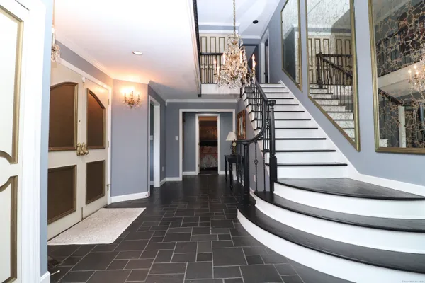 $600,000 | 611 Bunker Hill Avenue, Waterbury, CT 06708