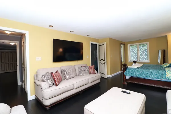 $600,000 | 611 Bunker Hill Avenue, Waterbury, CT 06708