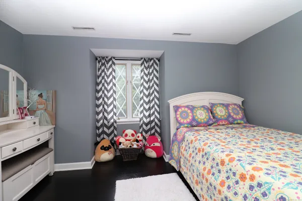 $600,000 | 611 Bunker Hill Avenue, Waterbury, CT 06708